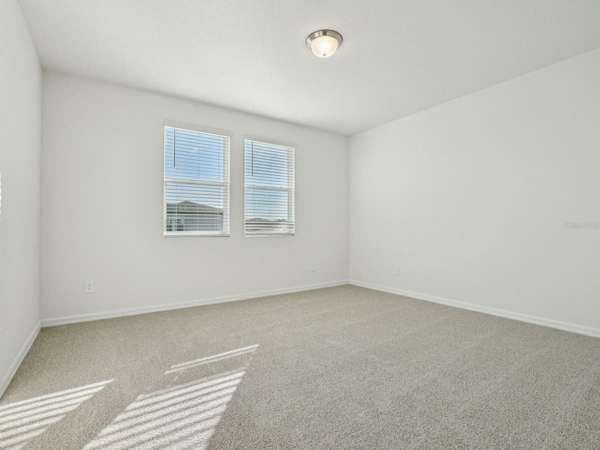 4689 CROSS PRAIRIE PARKWAY — photo 8 of 12