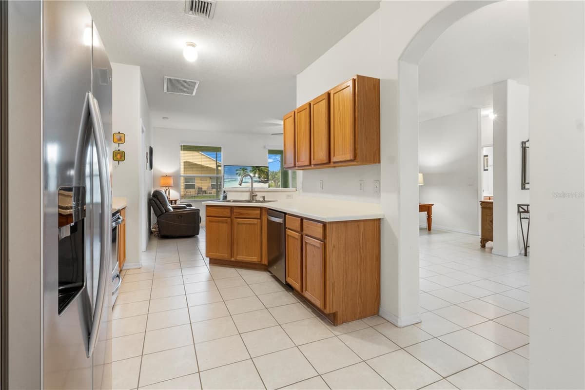 8316 106TH AVENUE — photo 9 of 44