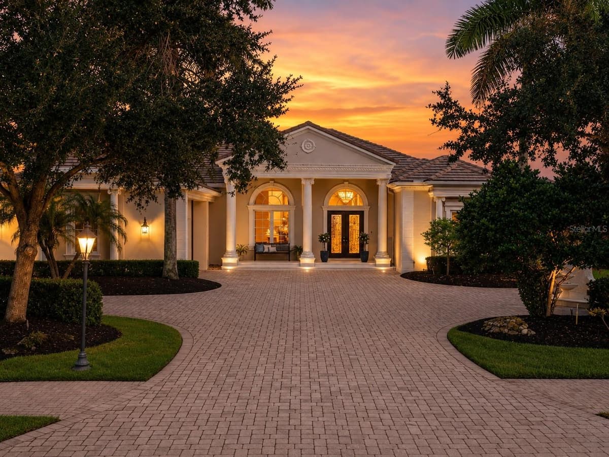 3360 FOUNDERS CLUB DRIVE — photo 4 of 86