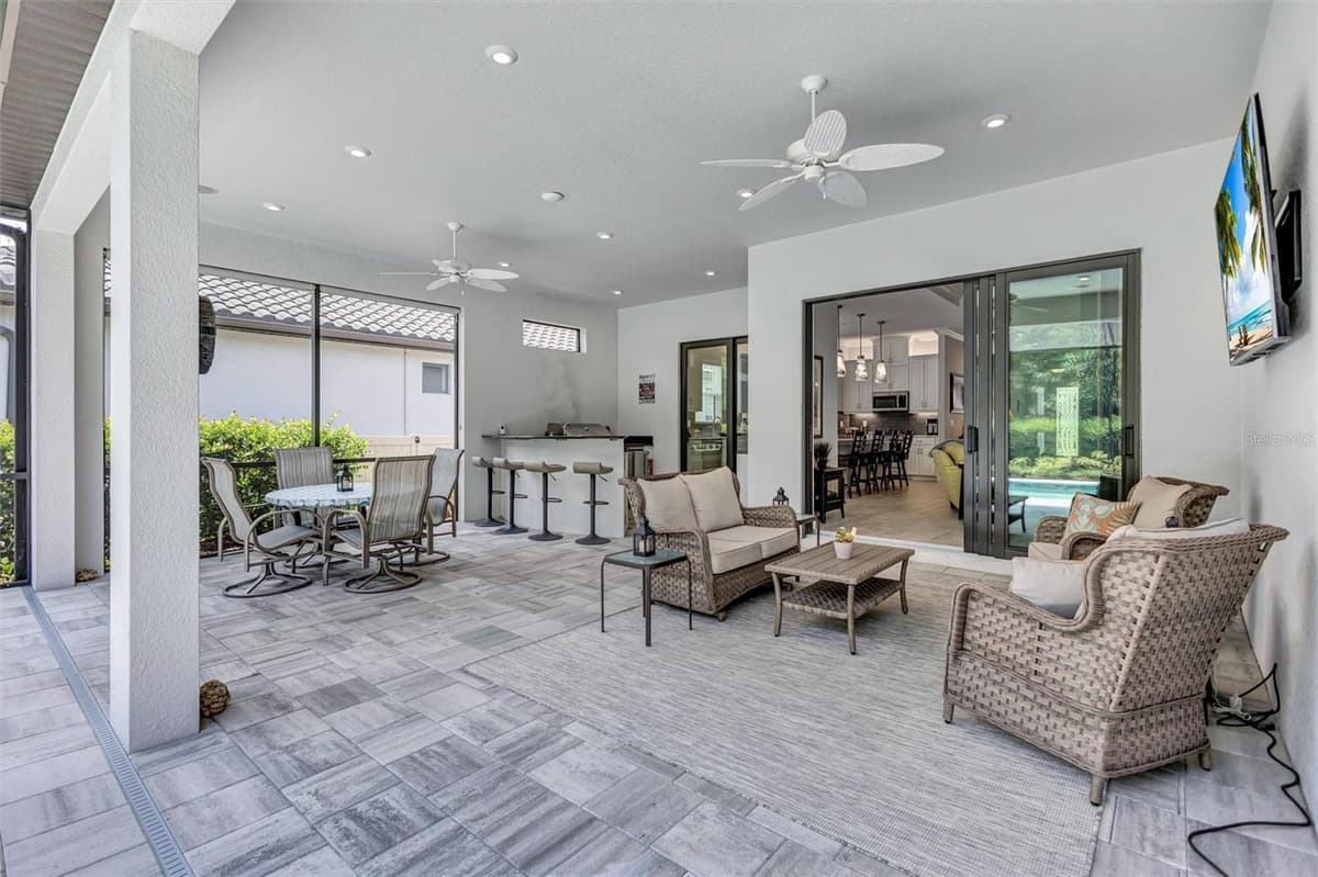 5880 SEMOLINO STREET — photo 16 of 63