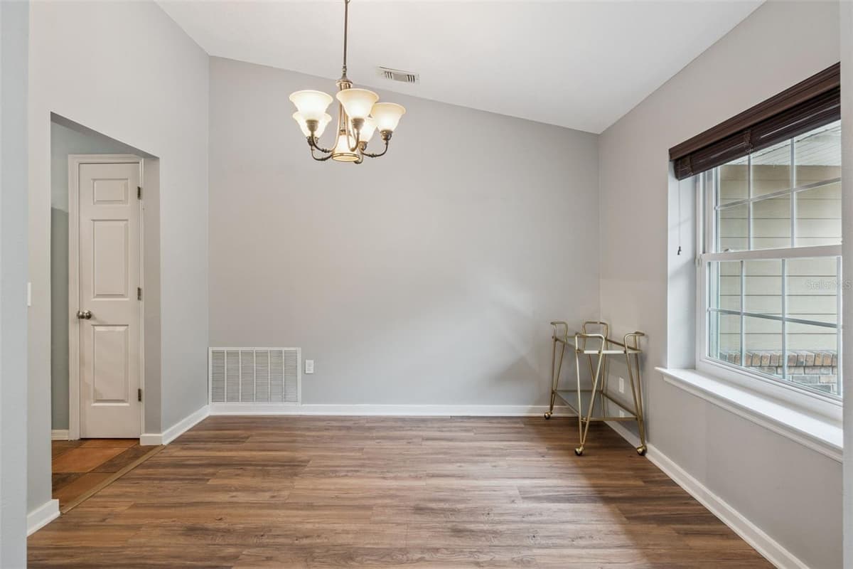 4507 WINDERWOOD CIRCLE — photo 12 of 44
