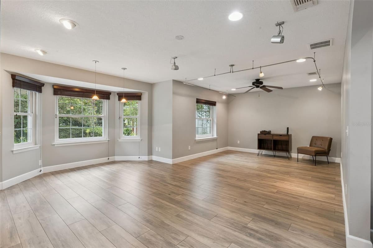4507 WINDERWOOD CIRCLE — photo 10 of 44