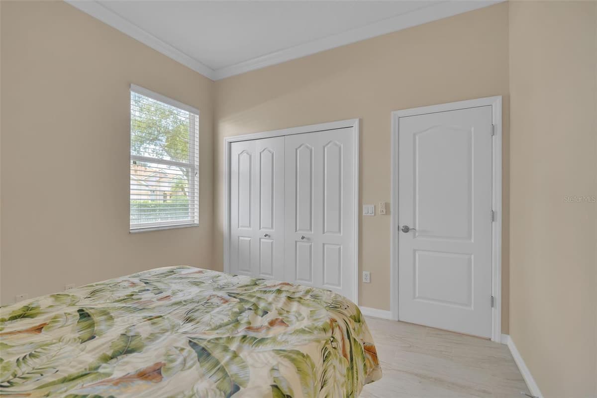 1036 OAK MEADOW LANE — photo 25 of 54