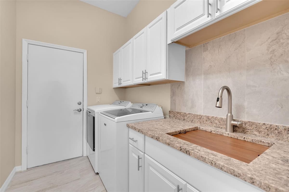 1036 OAK MEADOW LANE — photo 41 of 54