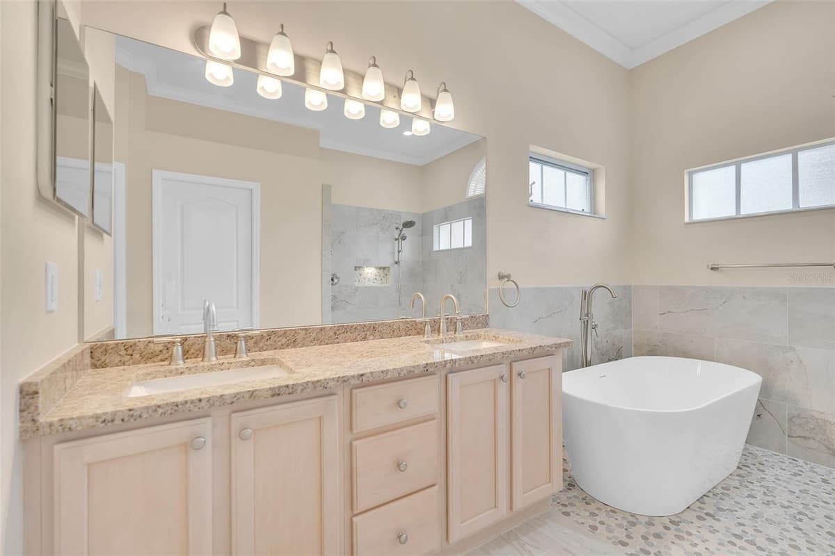 1036 OAK MEADOW LANE — photo 18 of 54