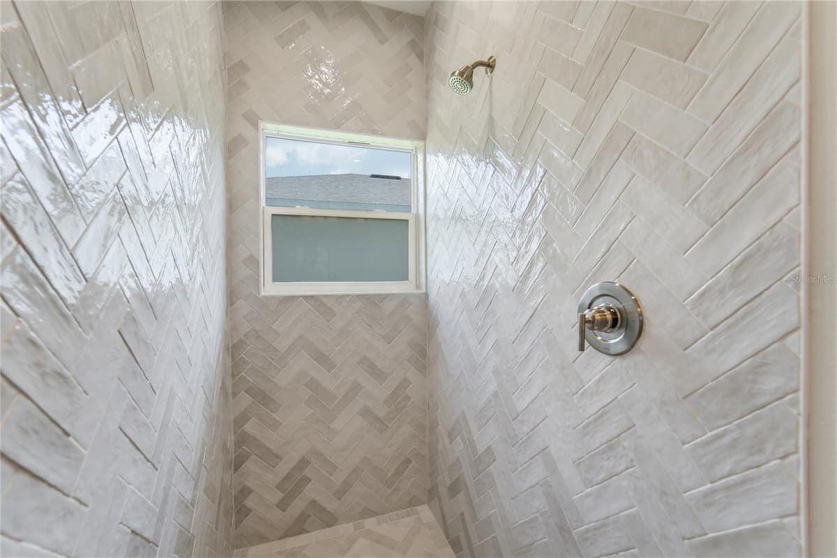 1324 MARSHALL DRIVE — photo 18 of 28