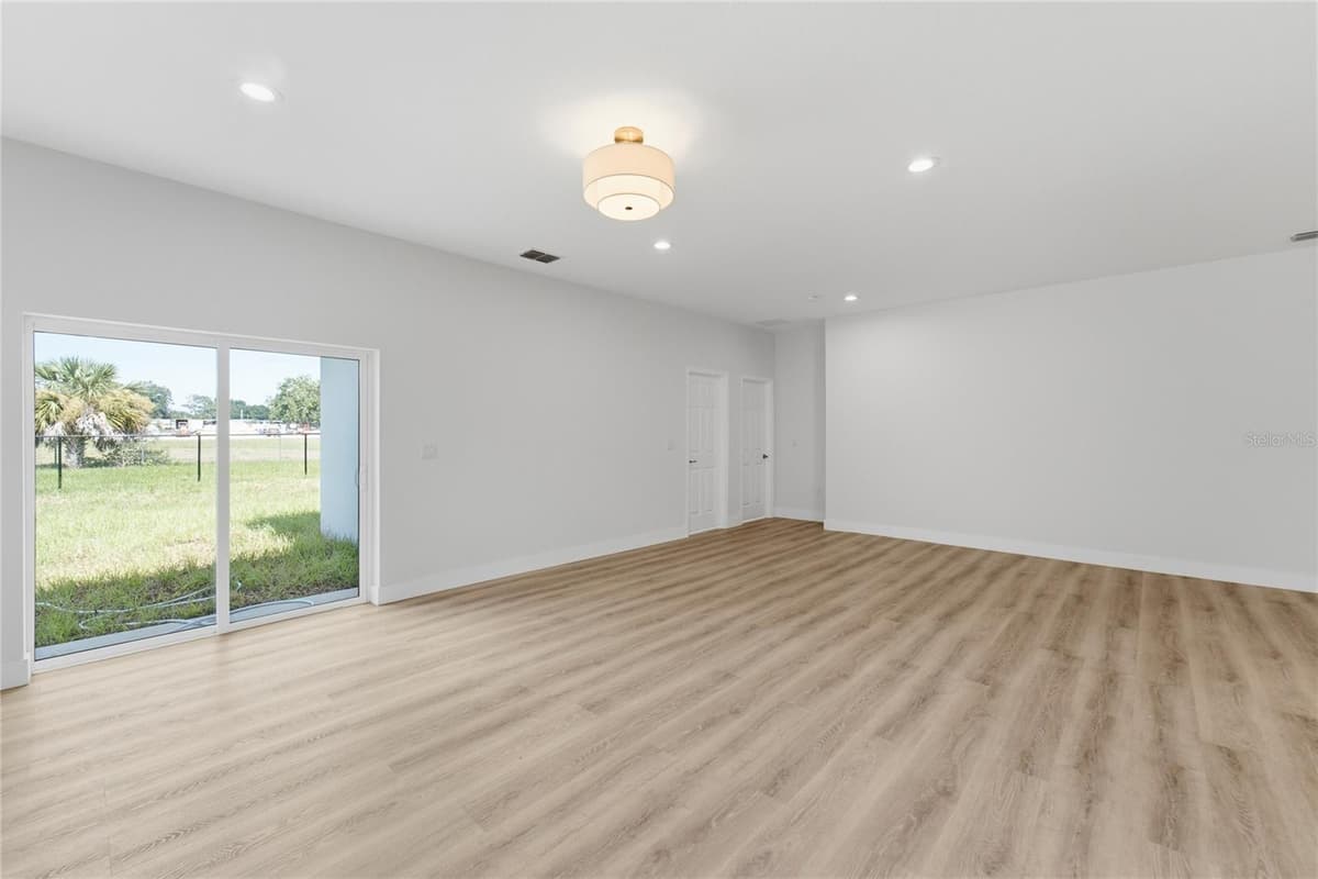 1324 MARSHALL DRIVE — photo 11 of 28