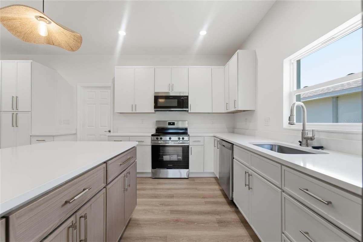 1324 MARSHALL DRIVE — photo 6 of 28