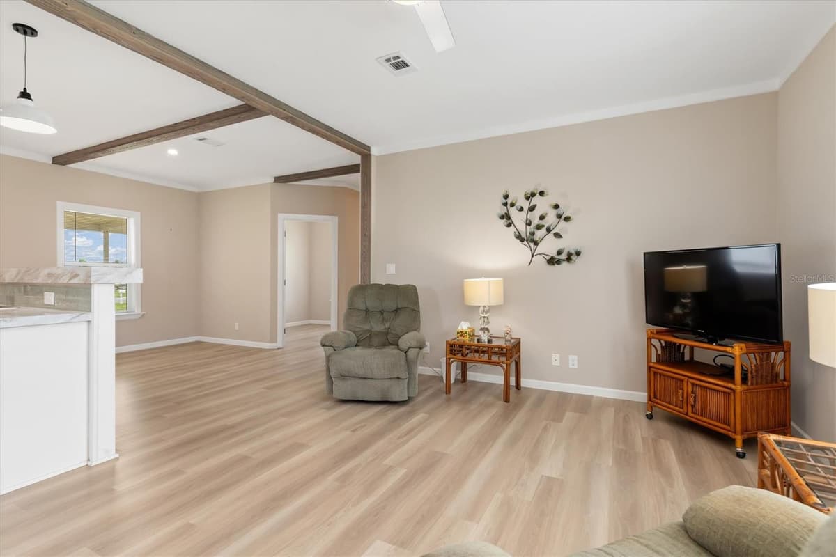 6287 GREENFINCH ROAD — photo 6 of 47