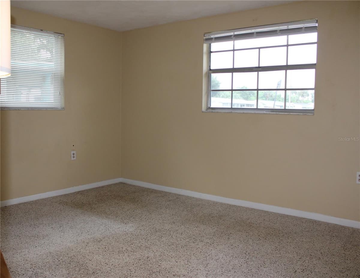 4619 IRENE LOOP — photo 11 of 15