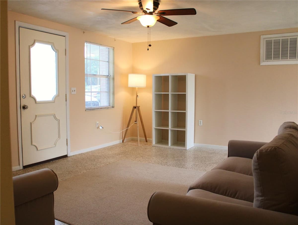 4619 IRENE LOOP — photo 4 of 15