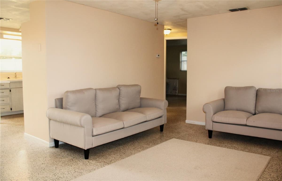 4619 IRENE LOOP — photo 3 of 15