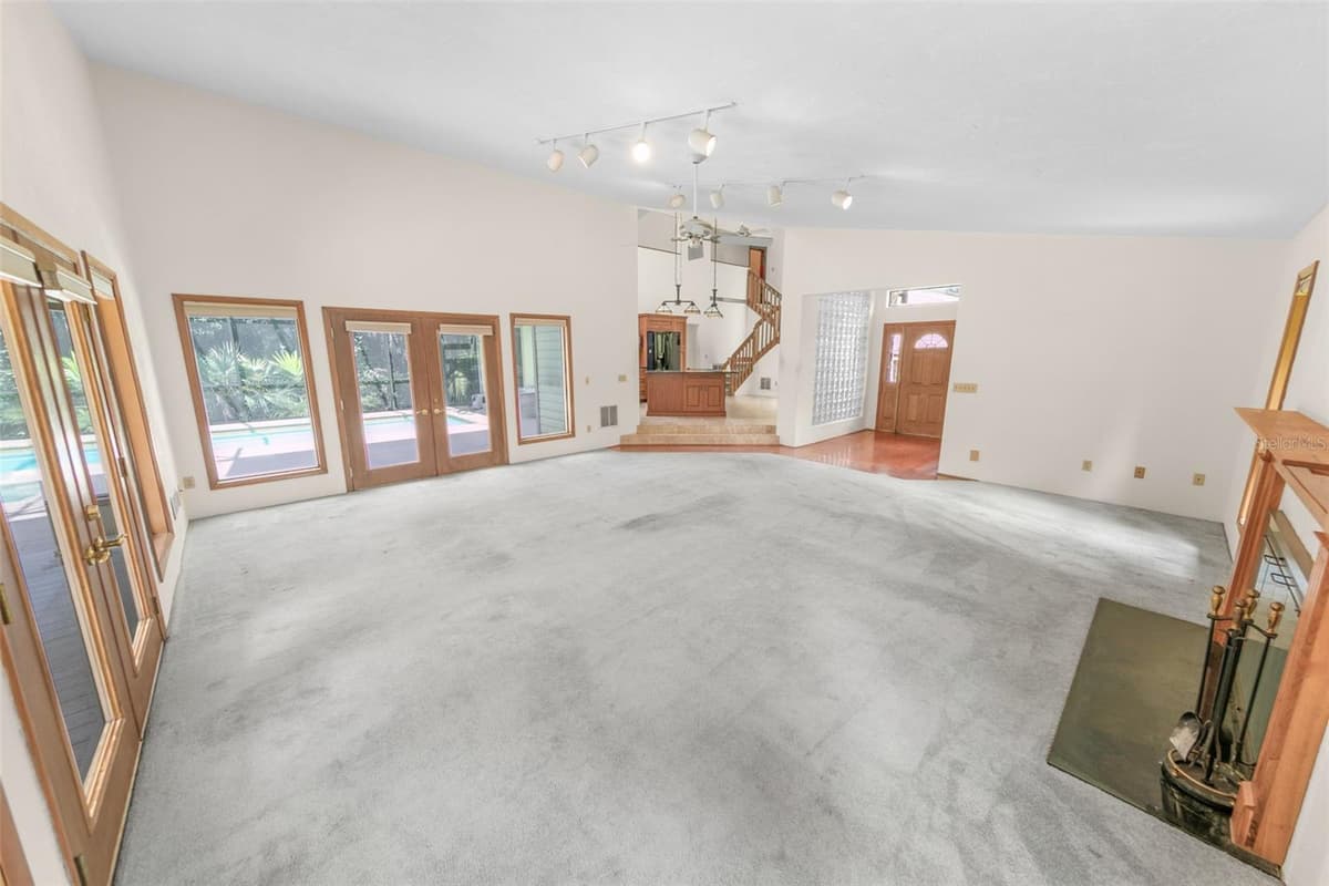 59 BEACH STREET — photo 6 of 61