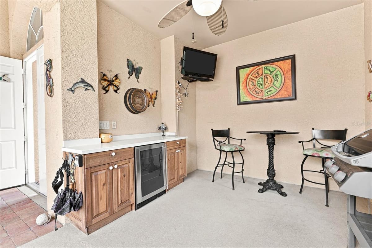 13921 BENTLY CIRCLE — photo 13 of 61