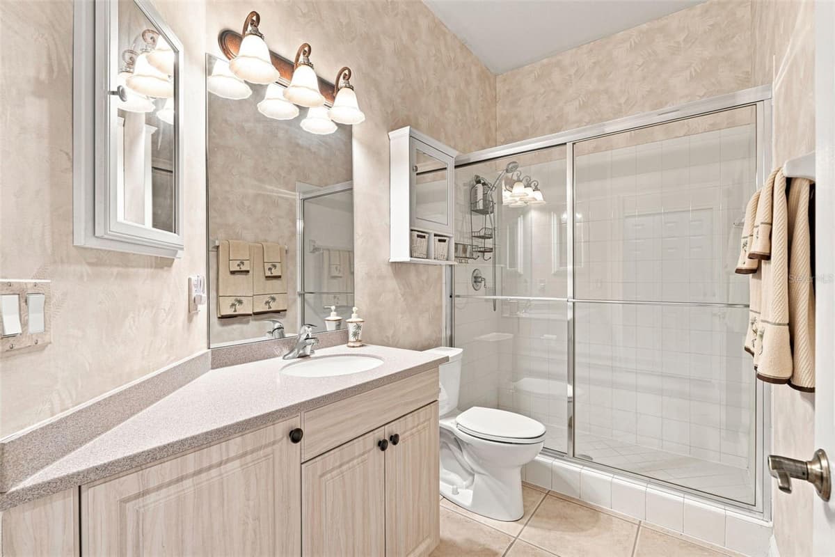 13921 BENTLY CIRCLE — photo 38 of 61