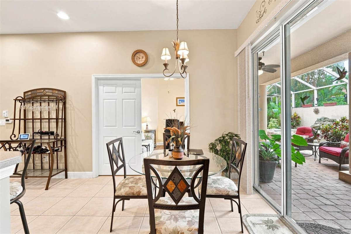 13921 BENTLY CIRCLE — photo 30 of 61