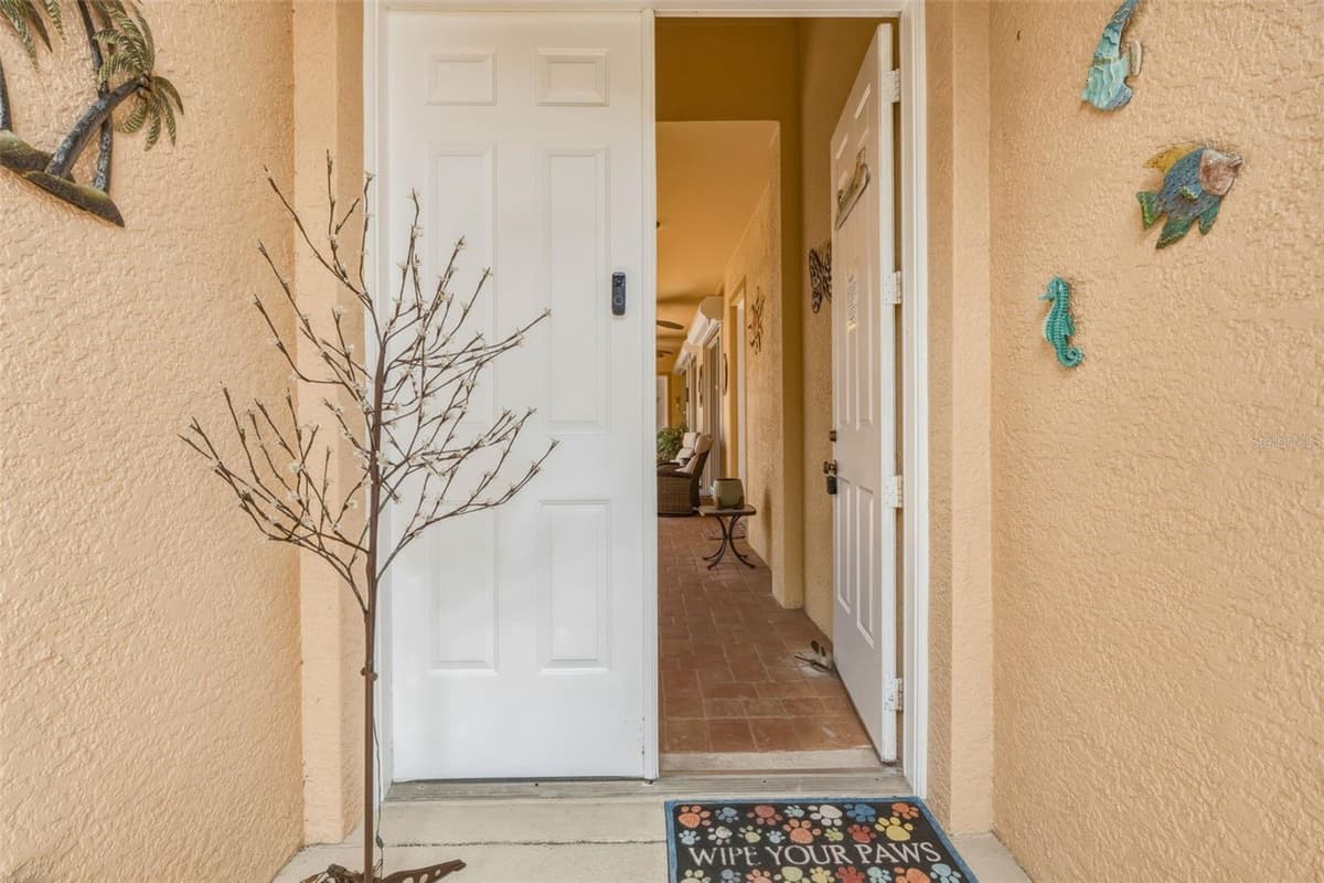 13921 BENTLY CIRCLE — photo 2 of 61