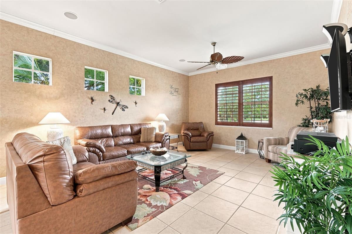 13921 BENTLY CIRCLE — photo 16 of 61