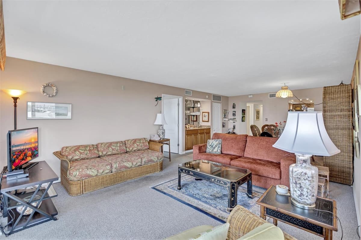 420 BEACH ROAD — photo 19 of 69