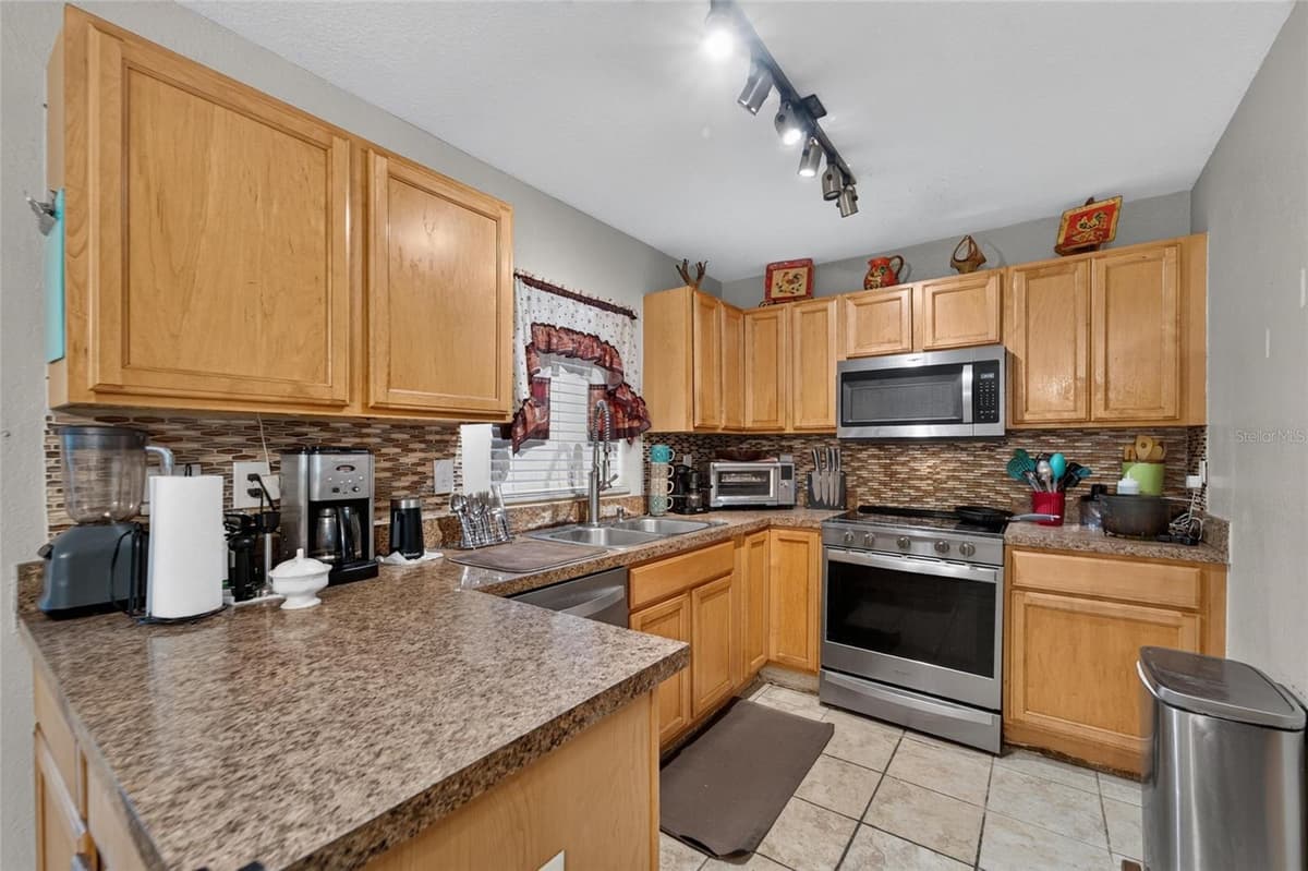 3721 COPPERTREE CIRCLE — photo 12 of 32