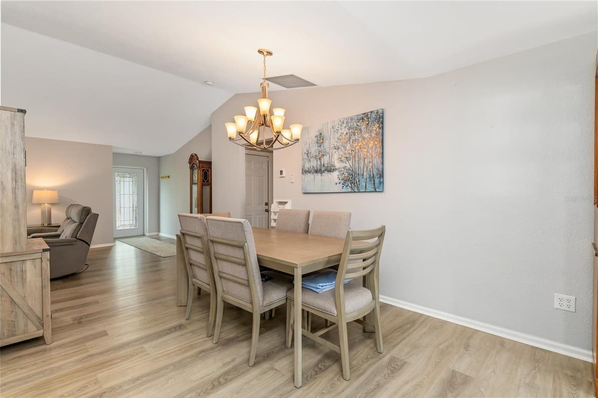 2776 JACOBS STREET — photo 18 of 55