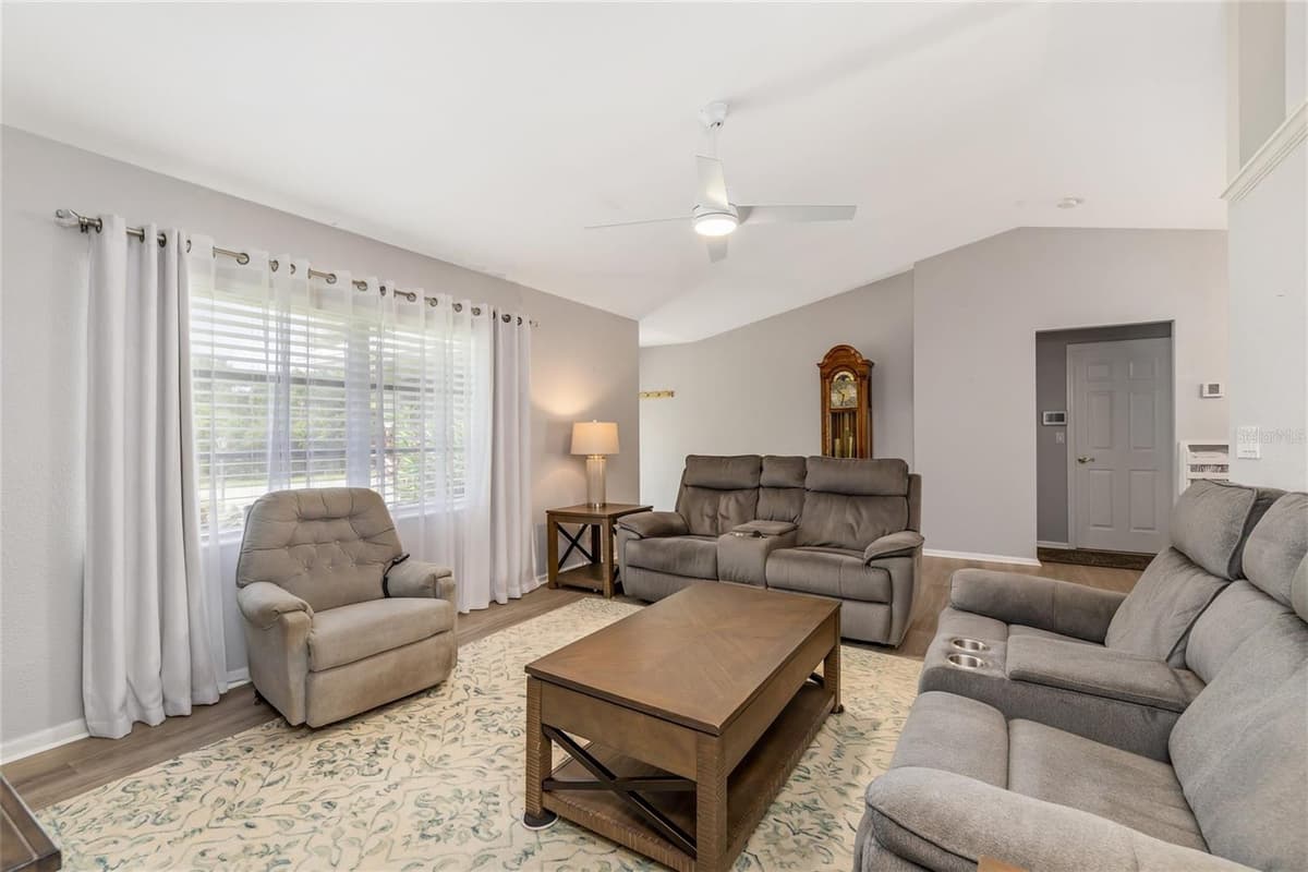 2776 JACOBS STREET — photo 12 of 55