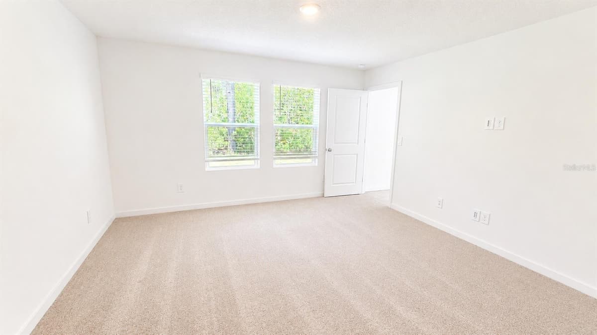 9 DILLY COURT — photo 11 of 25