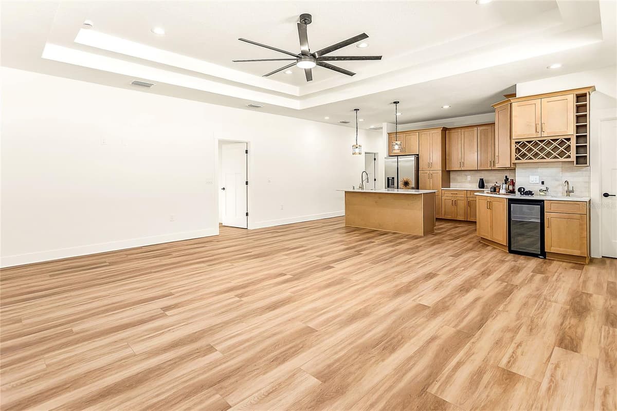 2922 GIDDENS AVENUE — photo 9 of 19