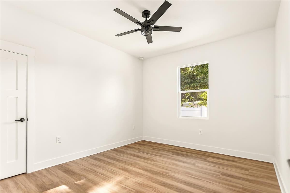 2922 GIDDENS AVENUE — photo 13 of 19