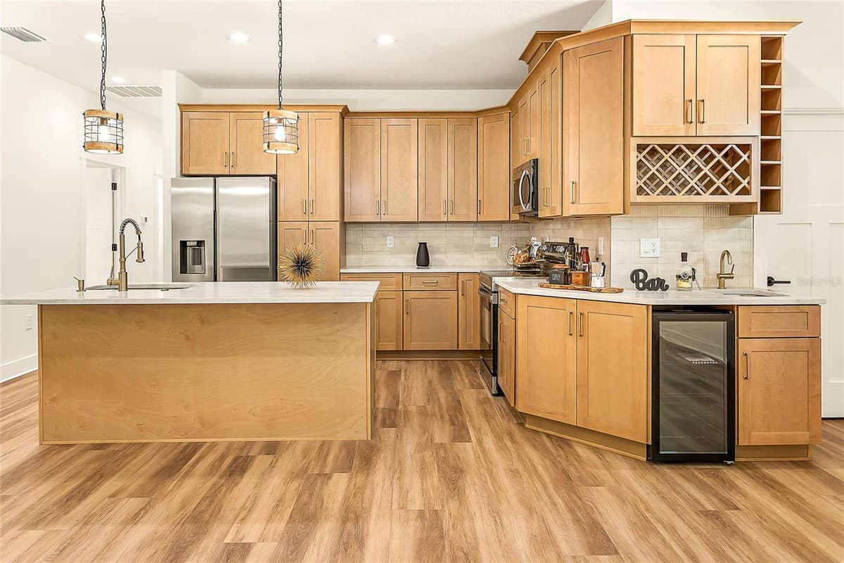 2922 GIDDENS AVENUE — photo 5 of 19
