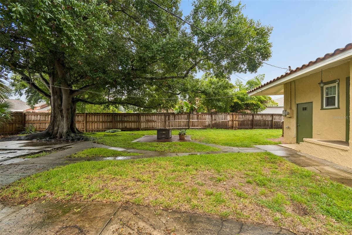 2518 GRANADA CIRCLE — photo 38 of 46