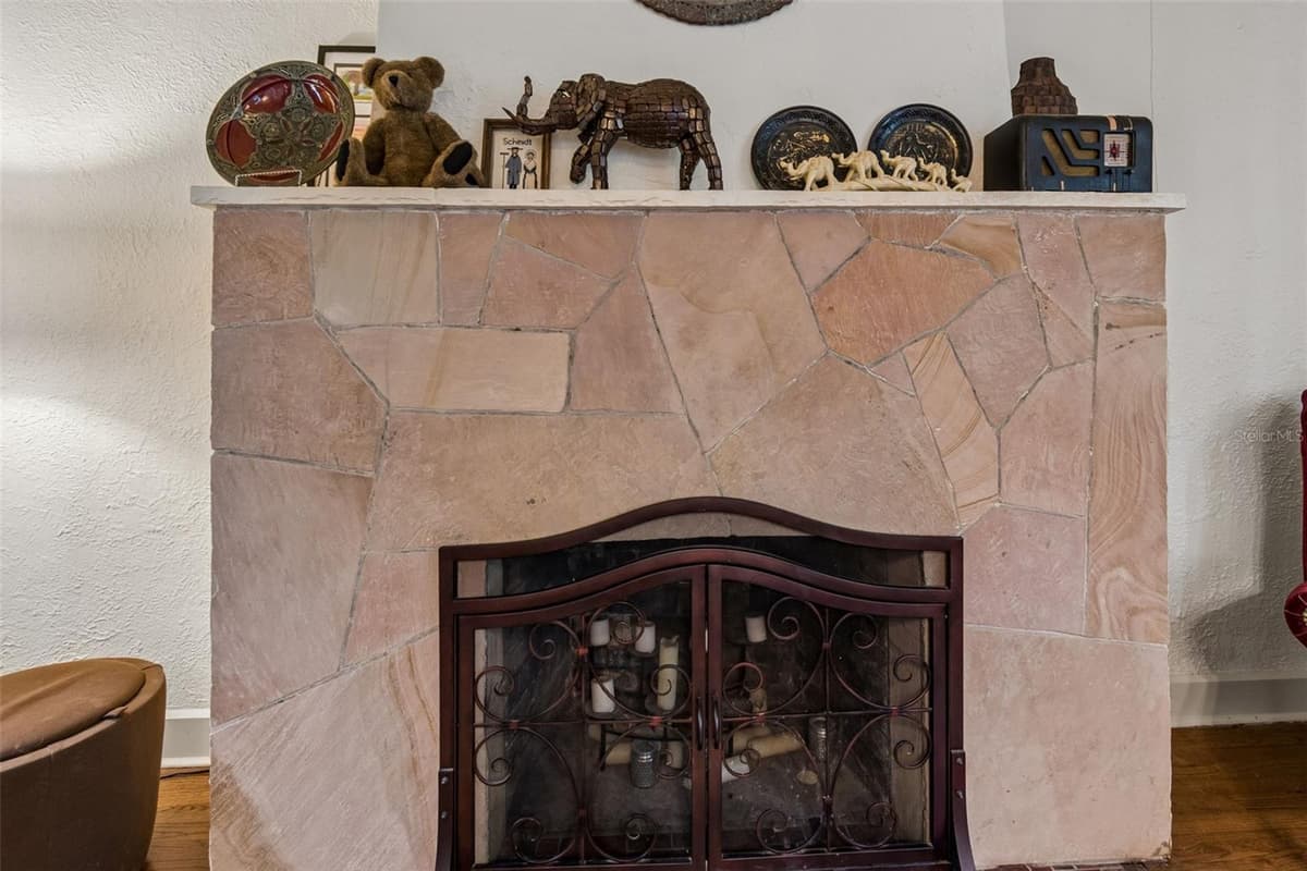 2518 GRANADA CIRCLE — photo 15 of 46