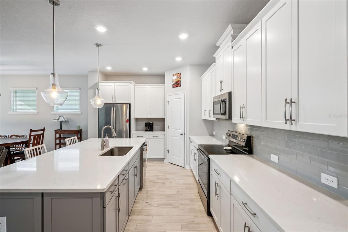 13308 MAGNOLIA VALLEY DRIVE — photo 7 of 46