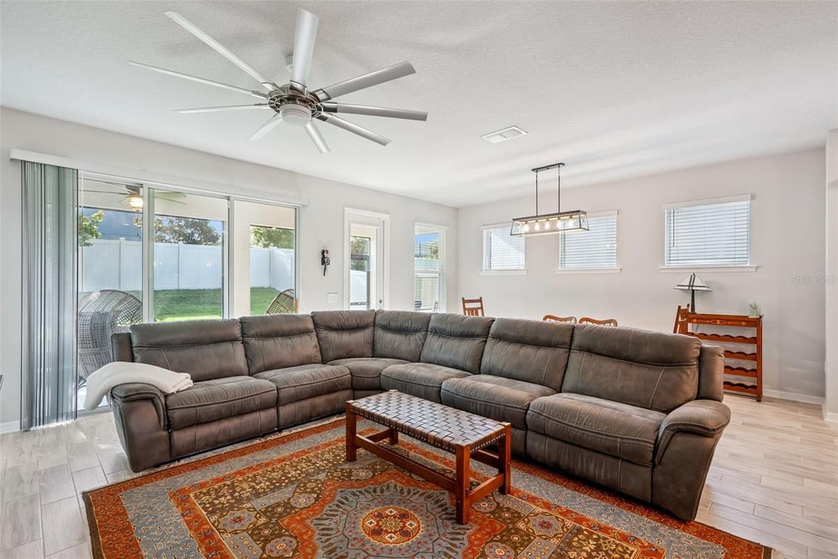 13308 MAGNOLIA VALLEY DRIVE — photo 4 of 46
