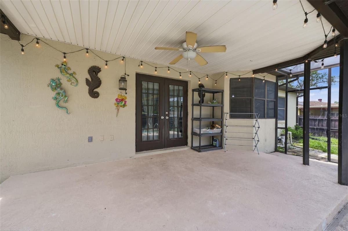 8178 ENGLISH ELM CIRCLE — photo 15 of 36
