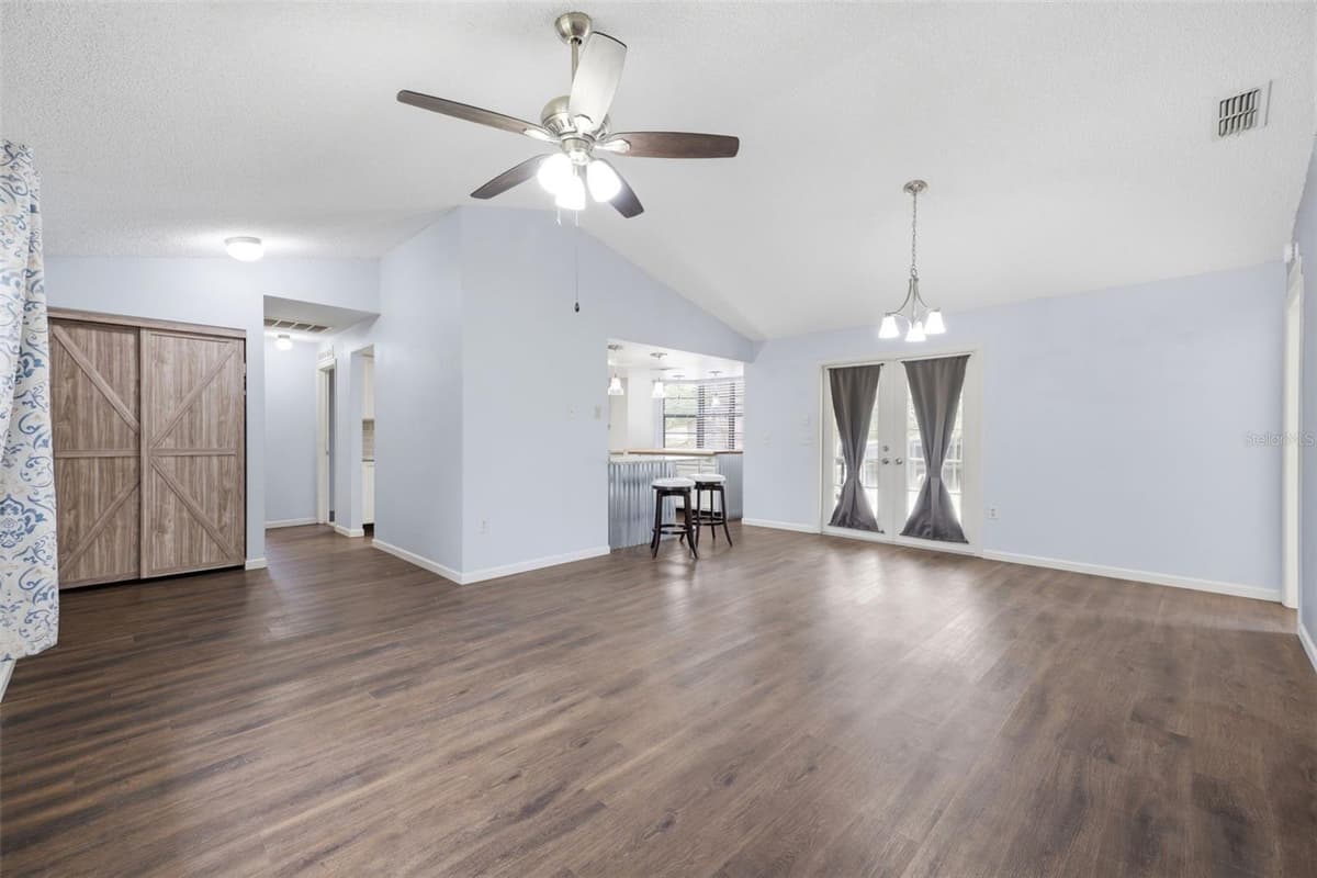8178 ENGLISH ELM CIRCLE — photo 24 of 36