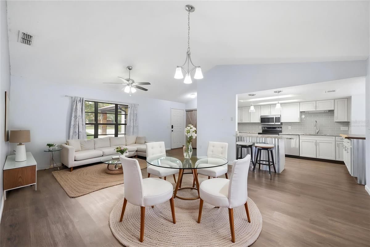 8178 ENGLISH ELM CIRCLE — photo 10 of 36