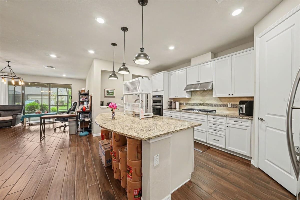 12890 PAYTON STREET — photo 17 of 46