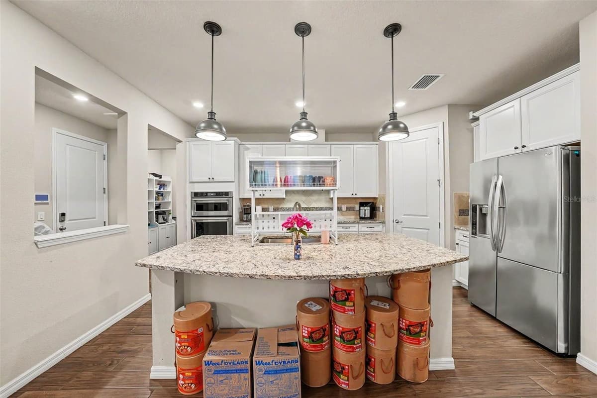 12890 PAYTON STREET — photo 15 of 46