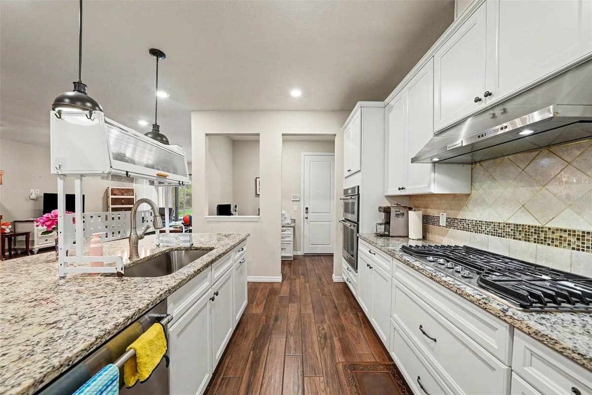 12890 PAYTON STREET — photo 18 of 46