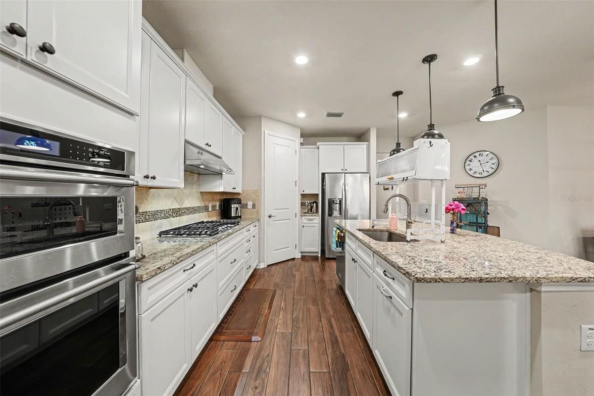 12890 PAYTON STREET — photo 2 of 46