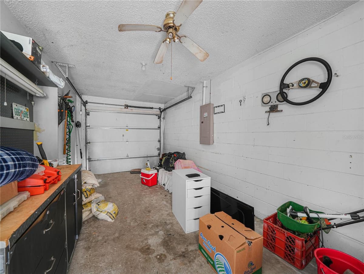 1665 SAILPOINT DRIVE — photo 11 of 39