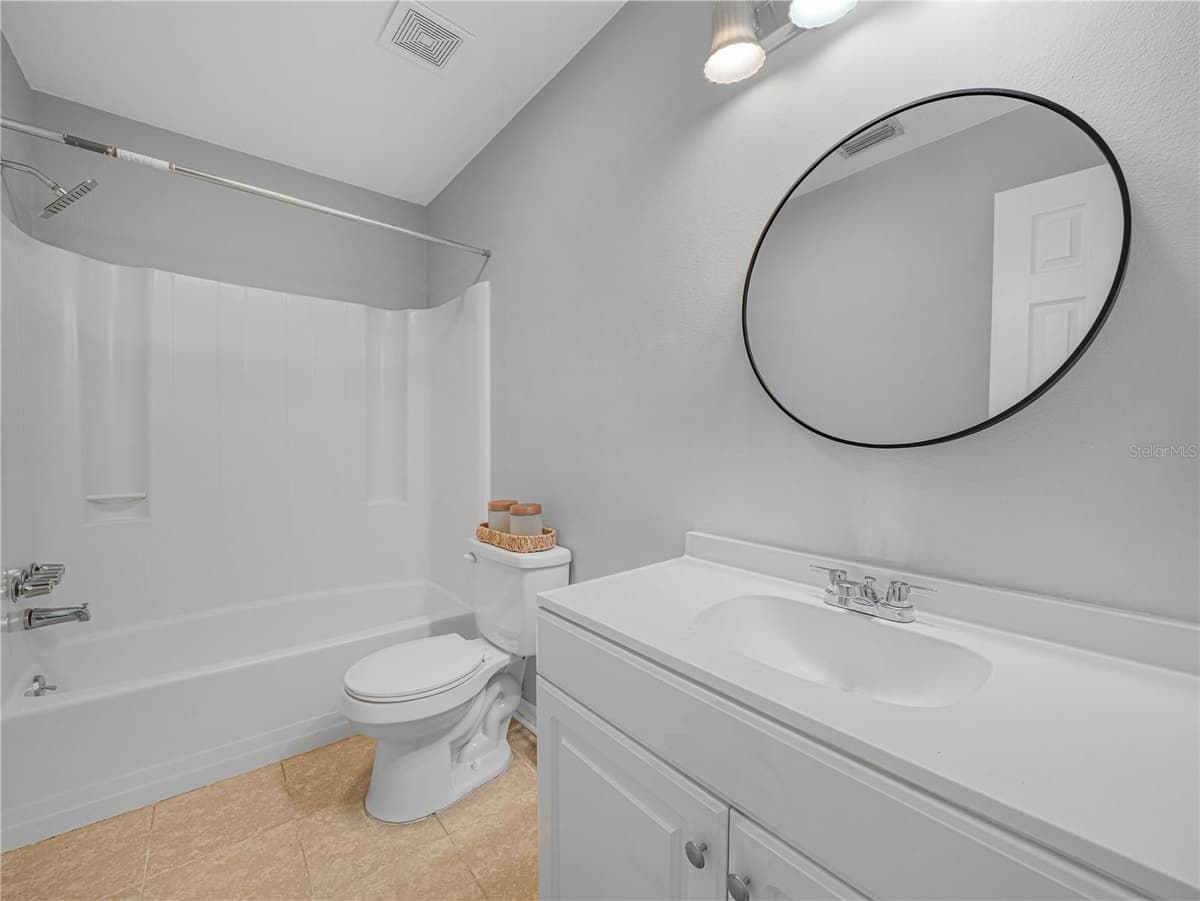 1665 SAILPOINT DRIVE — photo 14 of 39