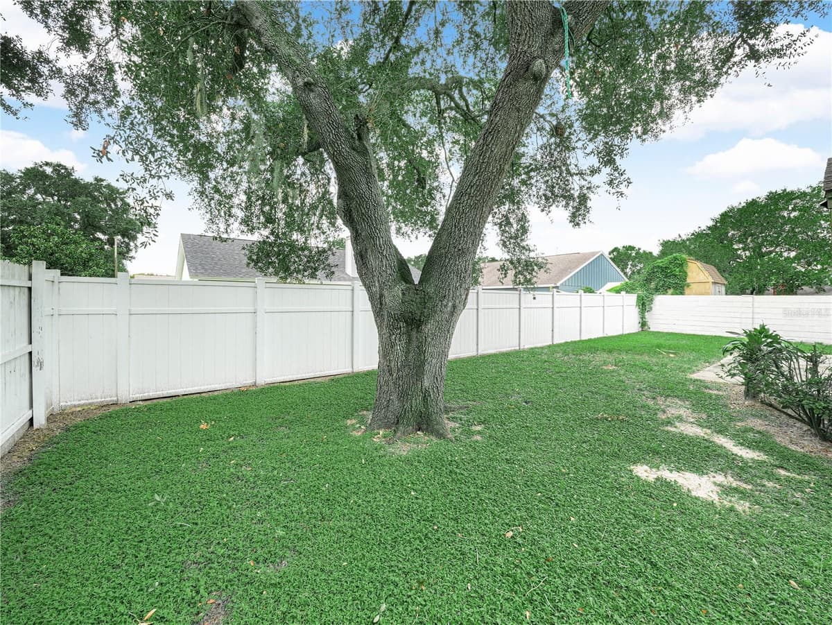 1665 SAILPOINT DRIVE — photo 30 of 39