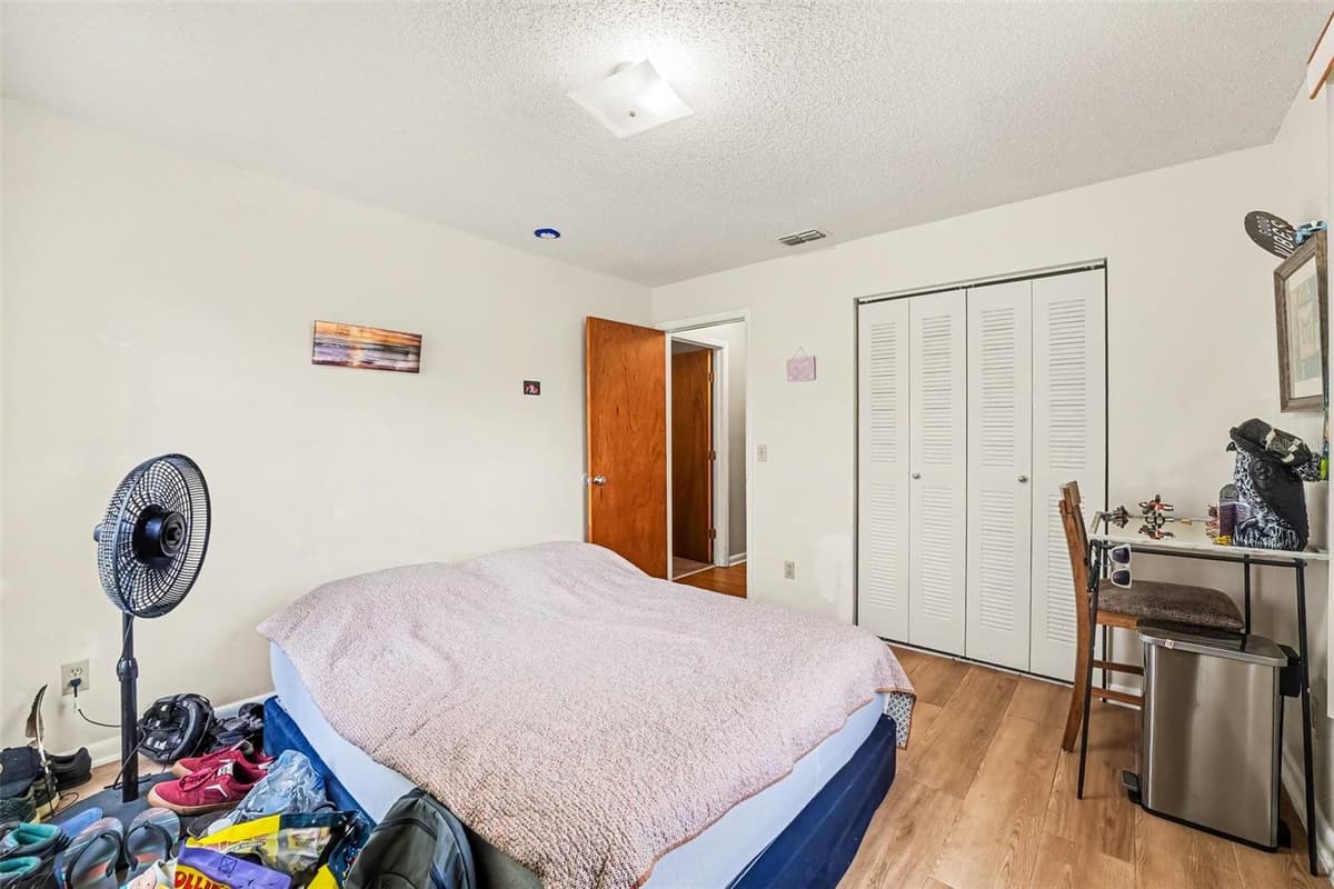 1413 THOUSAND ROSES DRIVE — photo 15 of 24