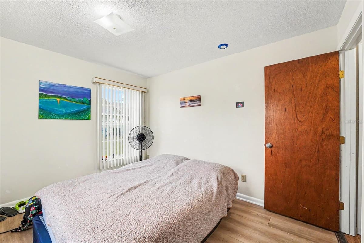 1413 THOUSAND ROSES DRIVE — photo 14 of 24