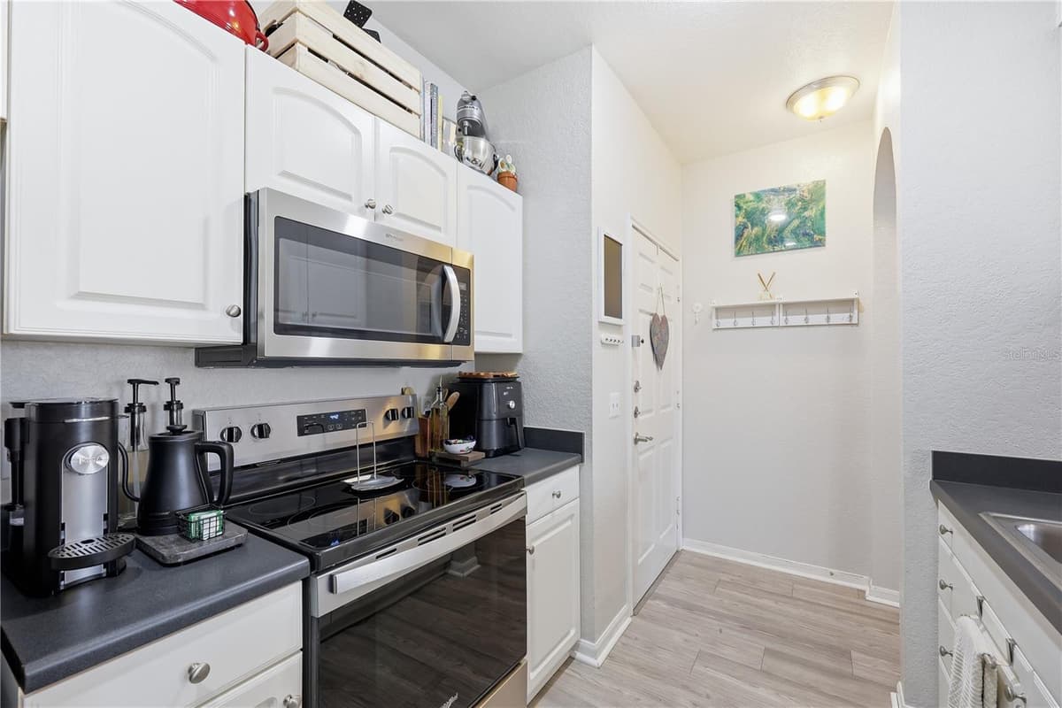 860 ORANGE AVENUE — photo 11 of 45