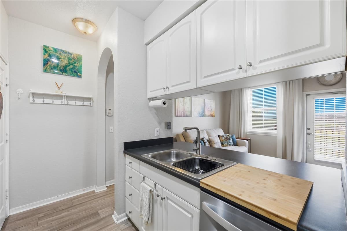 860 ORANGE AVENUE — photo 12 of 45