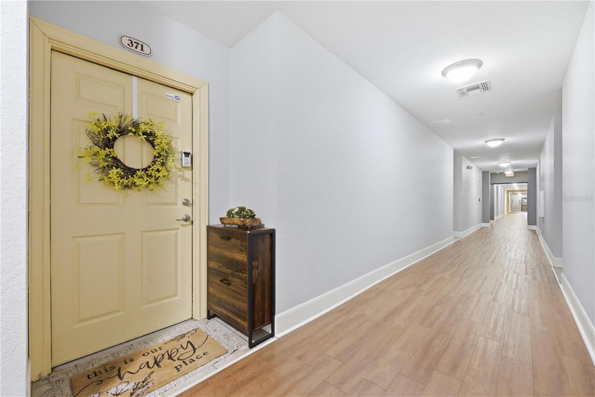 860 ORANGE AVENUE — photo 6 of 45