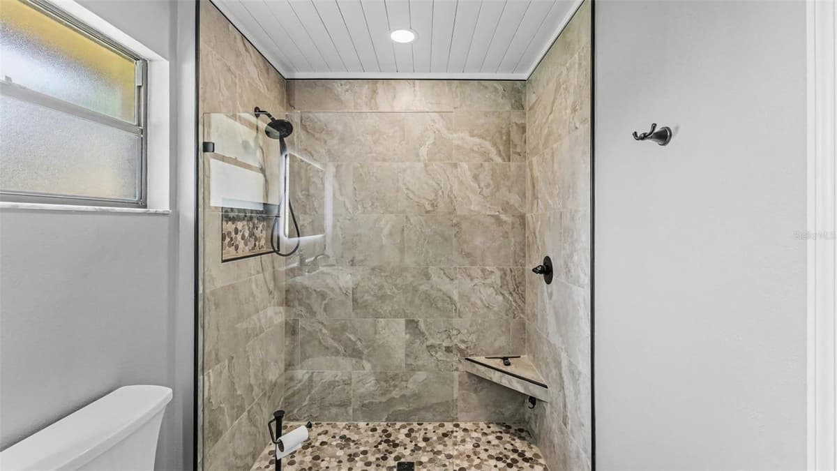 717 WOODHILL DRIVE — photo 32 of 49